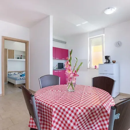 One-bedroom In Apartment